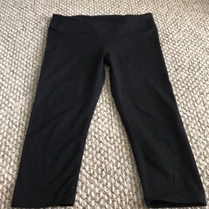 fabletics capri leggings